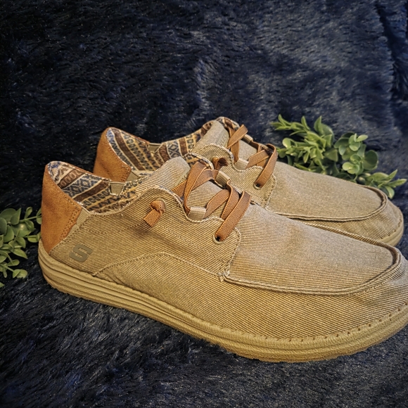 Skechers Relaxed Fit Men’s Size 11 Memory Foam Casual Lace-Up Shoes Tan - Picture 2 of 9